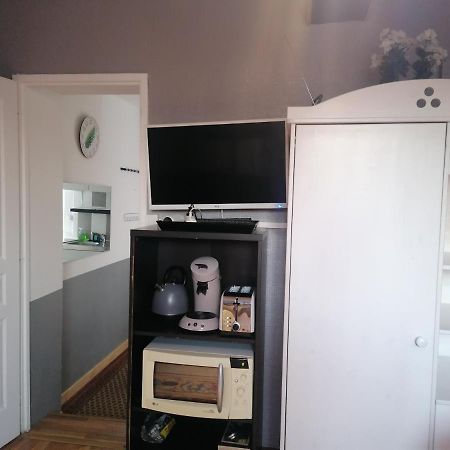 Appartement charmant tout équipé 5mn Rouen Franqueville-Saint-Pierre Exterior foto